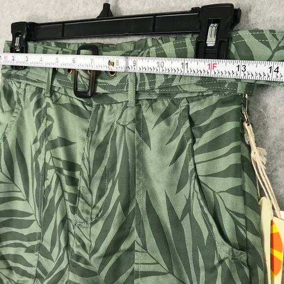 C&C California Shorts Womens Small Belt Palm‎ Resort Coastal Vacation Lyocell - Picture 5 of 10